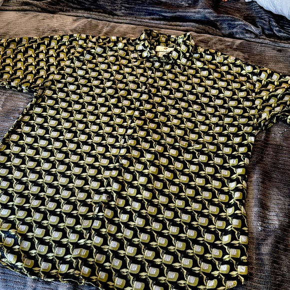 Men’s button up short sleeve dress shirt. Two shirts - Picture 4 of 8